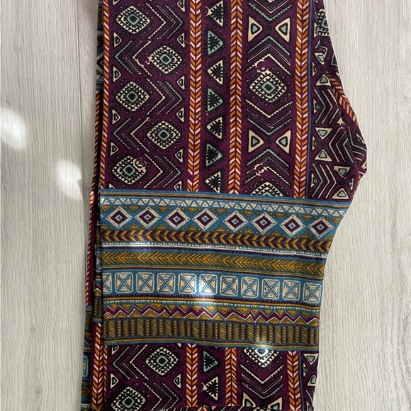 Lot of 5 pairs LuLaRoe one size leggings. - Picture 2 of 6